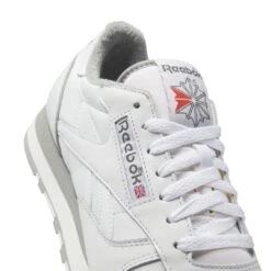 Reebok Classic CL Leather Vintage 40th Anniversary -Winter Shoes Store GY9877 8 FOOTWEAR Photography DetailView2 white