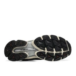 Saucony Triumph 4 QS "Chrome" 11 Saucony Triumph 4 QS "Chrome" -Winter Shoes Store S70805 9 sole