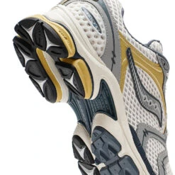 Saucony Originals Progrid Triumph 4 "Fabricated Future" -Winter Shoes Store S70831 2 FRSH 0ce7dd95 80a0 404b a777 4e9c002cc9e4