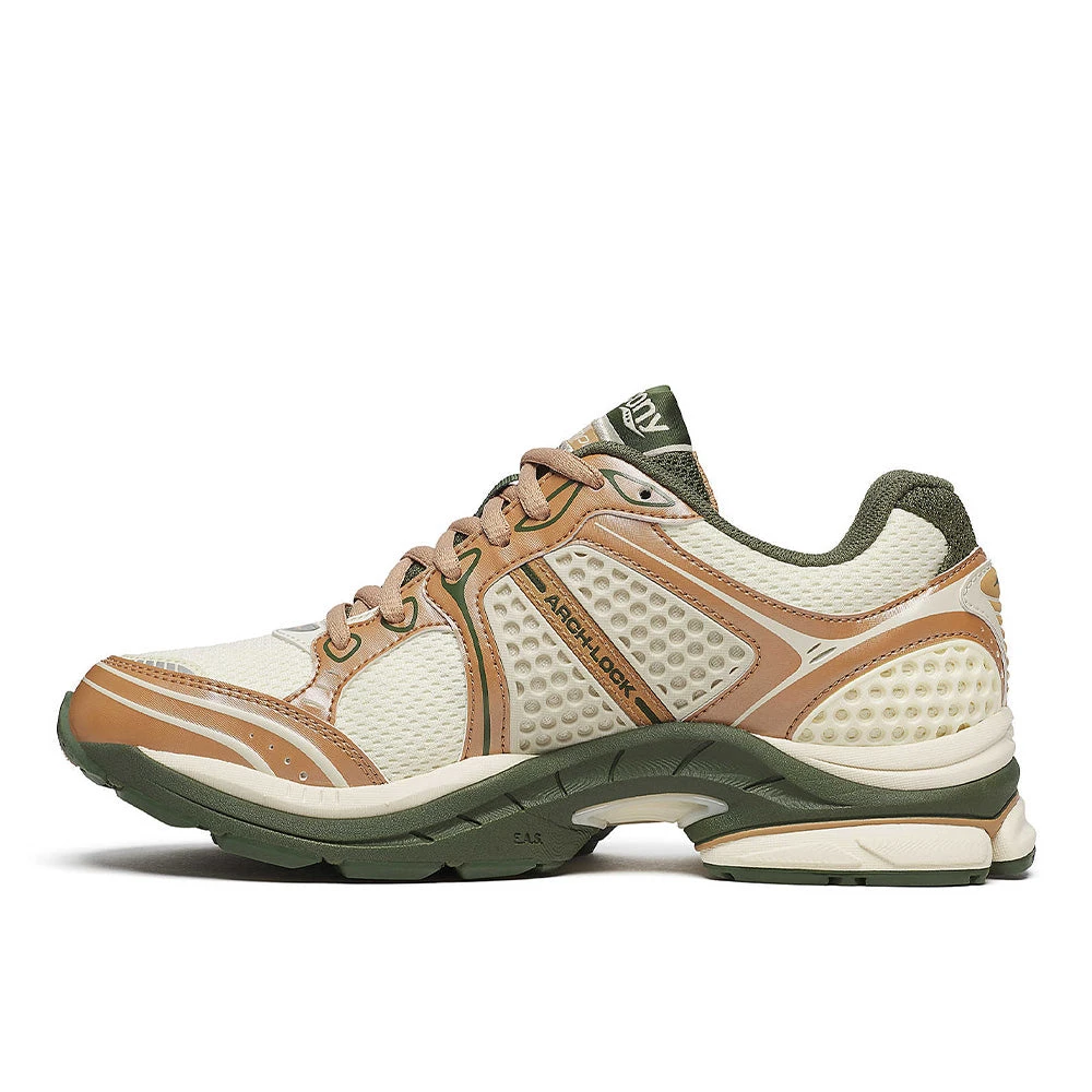 Seanella Abraham X Saucony & Friends ProGrid Triumph 4 5 Seanella Abraham X Saucony & Friends ProGrid Triumph 4 - Image 3