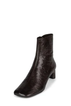 DISCUSS -Winter Shoes Store discuss yyh 102753