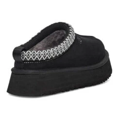 UGG Tazz Slipper 'Black' 8 UGG Tazz Slipper 'Black' -Winter Shoes Store tazzslipperblack2